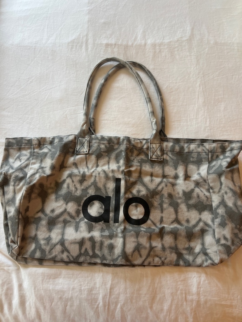 Alo Yoga Tote